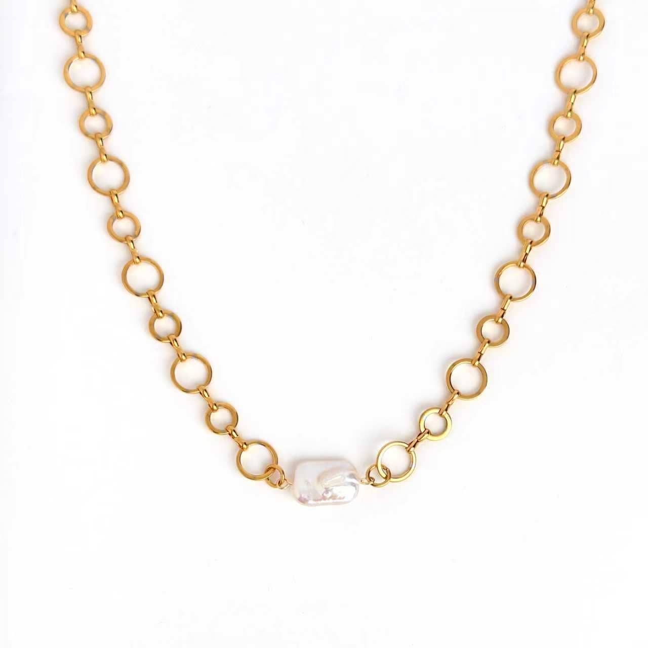 Halo Fresh Water Pearl Necklace