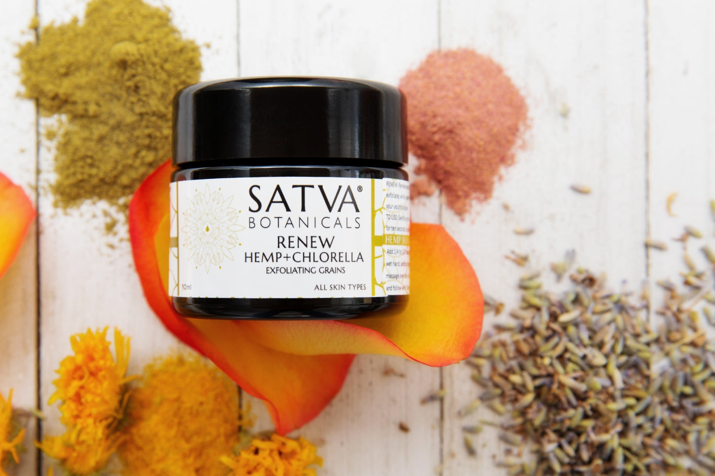 Satva Botanicals Renew Hemp+Chlorella Exfoliating Grains