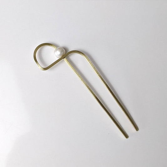 Abstract Pearl Hair Fork